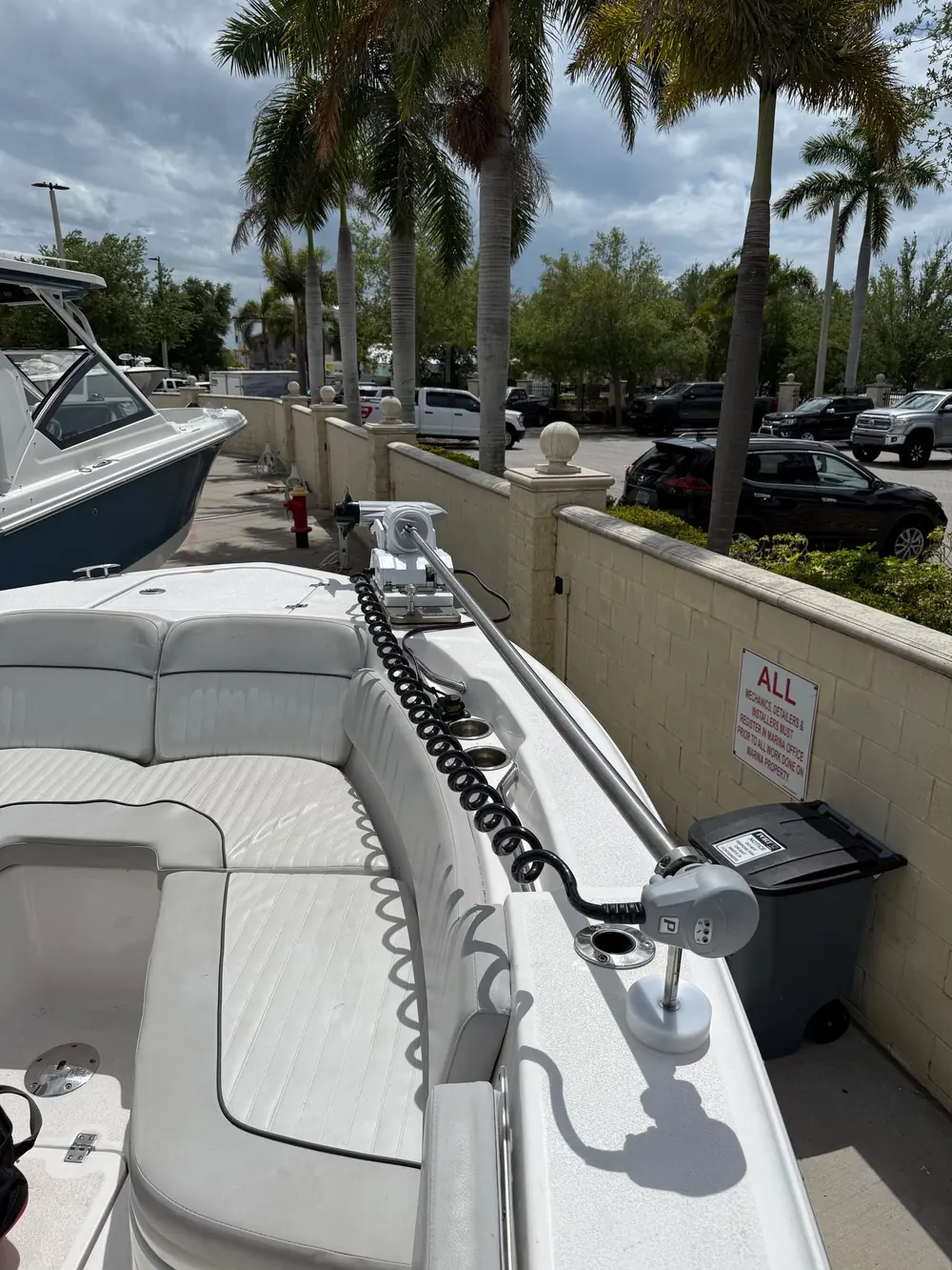 Trolling motor and cable run on a bow deck